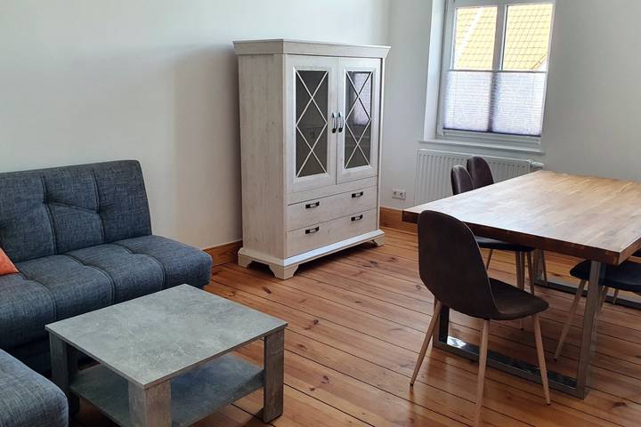 Ferienwohnung für 5 Personen, mit Balkon und Seeblick sowie Garten, mit Haustier in Uckermark