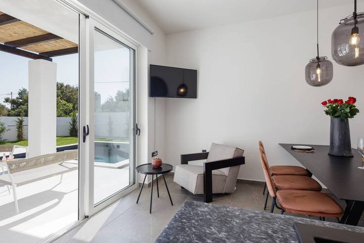 Location de vacances pour 7 personnes, avec Balcon et Balcon/Terrasse ainsi que Jardin et Piscine à Plakias - 4