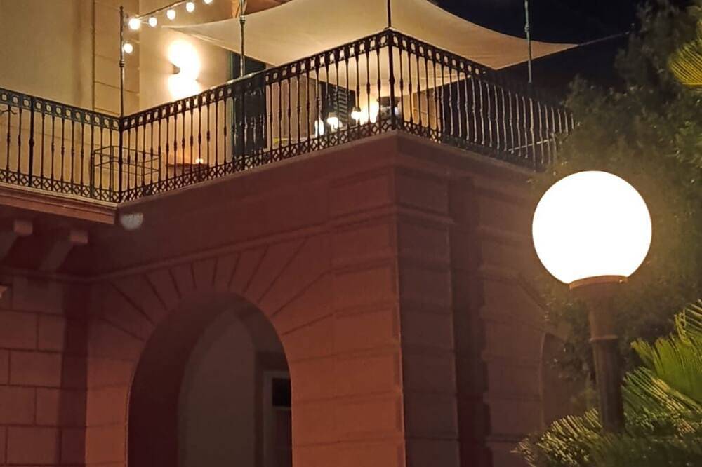 Appartamento intero, Casa elegante e accogliente all'interno di villa storica con fascino e storia in Piano di Sorrento, Penisola Sorrentina