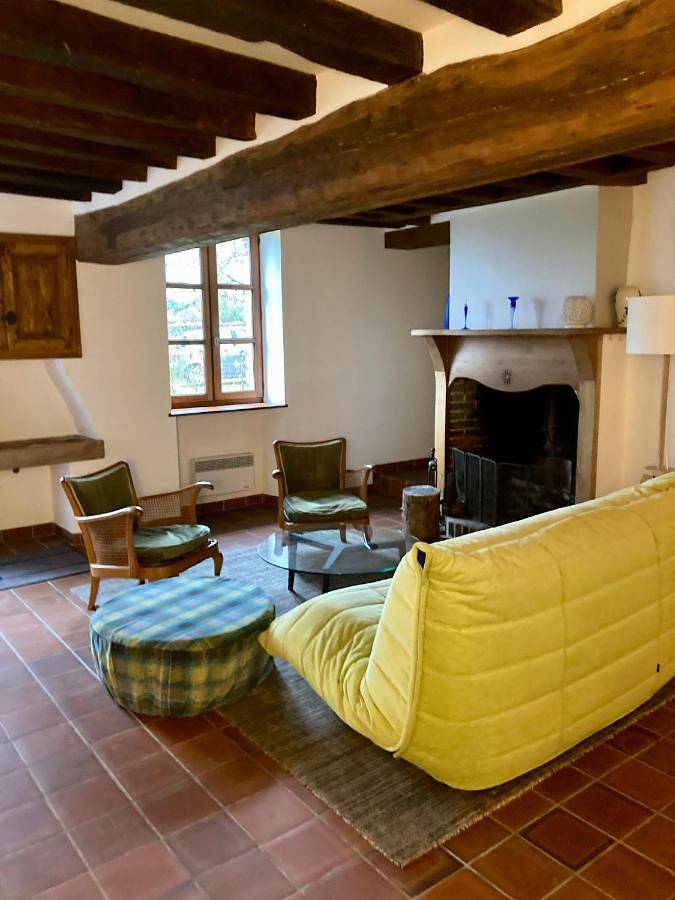 Four-Bedroom House in Villiers-Saint-Benoît, Région d'Auxerre