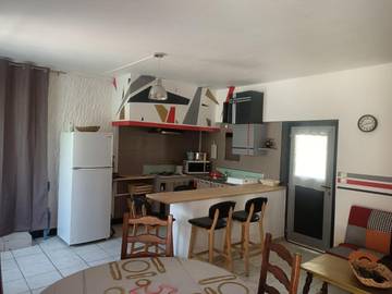 Gîte pour 4 personnes, avec vue et terrasse à Montesquieu-des-Albères