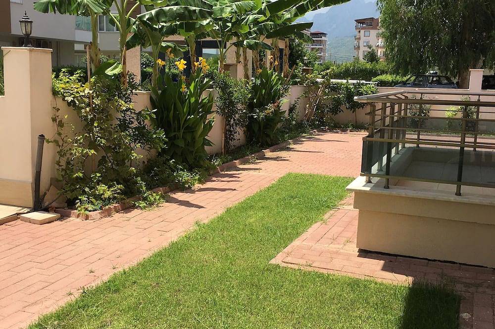 Entire apartment, Fantastic vacation apartments near Konyaaltı beach, Antalya city center (B-4) in Antalya, Antalya Province
