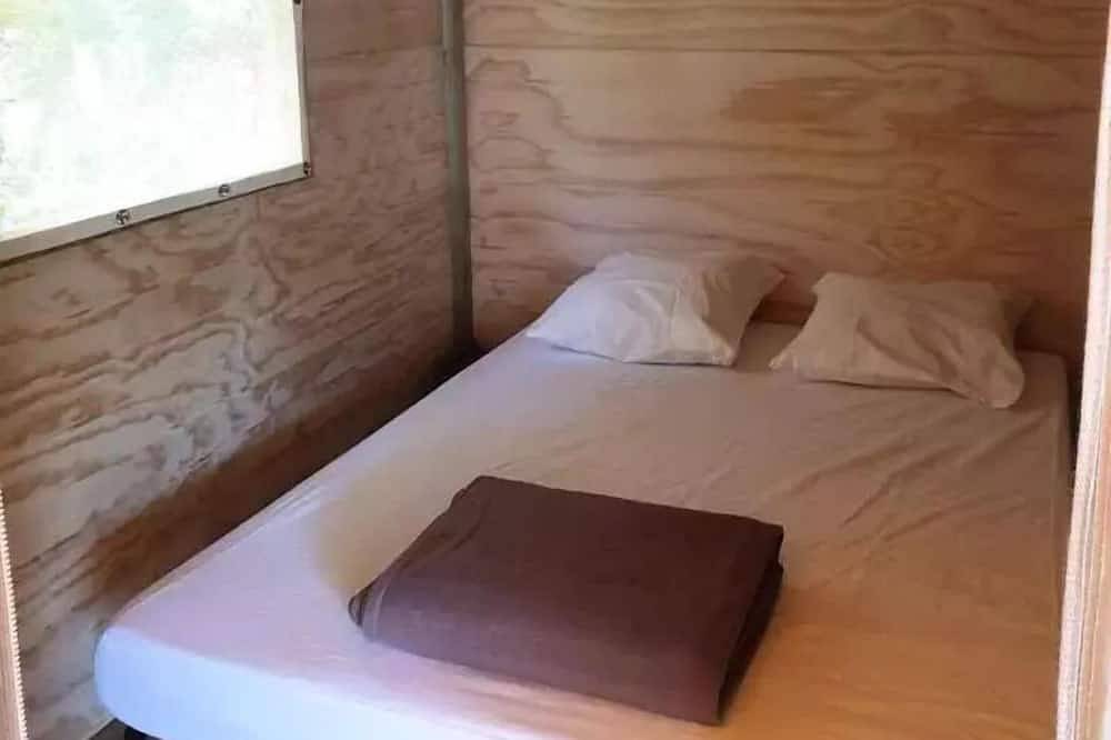 C- Lodge pilotis - 2 chambres 24m² avec terrasse couverte 5 personnes in Saint-Georges-d'Oléron, Côte de Beauté