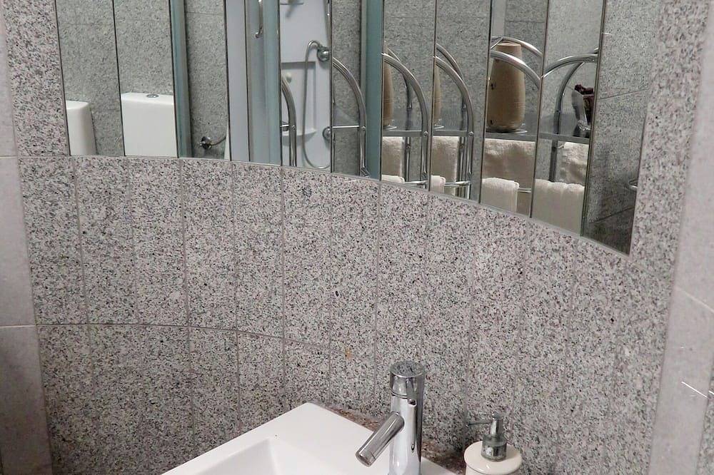 Ganze Wohnung, 2-Zimmer-Ferienwohnung mit Terrasse Loviste, Peljesac in Dubrovnik-Neretva