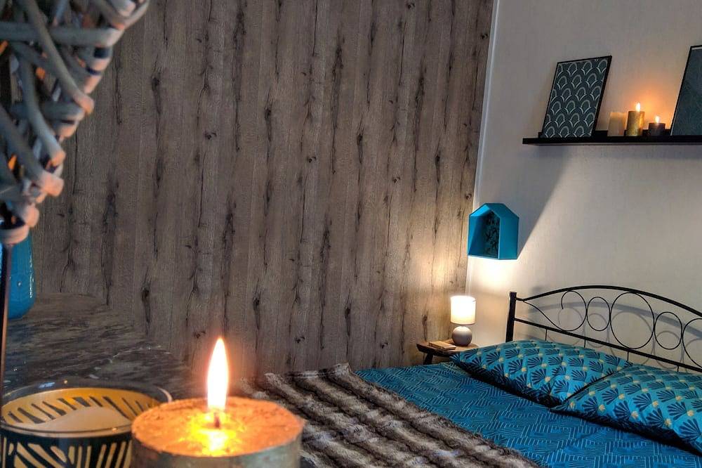 Entire apartment, The feather and the lily in Azay-le-Rideau, Loire Valley