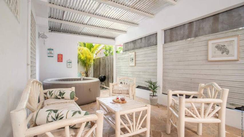 Gîte pour 11 personnes, avec jardin à Le Robert - 3