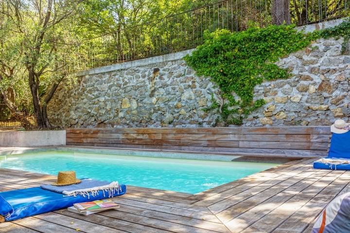 Location de vacances pour 10 personnes, avec terrasse ainsi que jardin et piscine, adapté aux familles à Corbara - 4