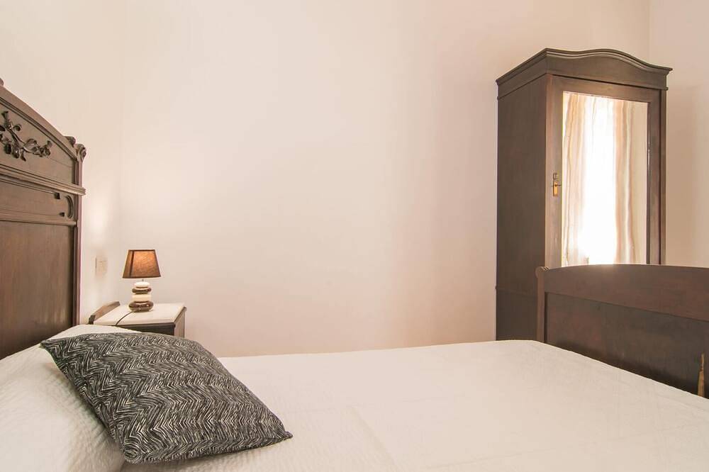 Lovely home in Llucmajor with private swimming pool, can be inside or outside in Randa (Mallorca), Algaida