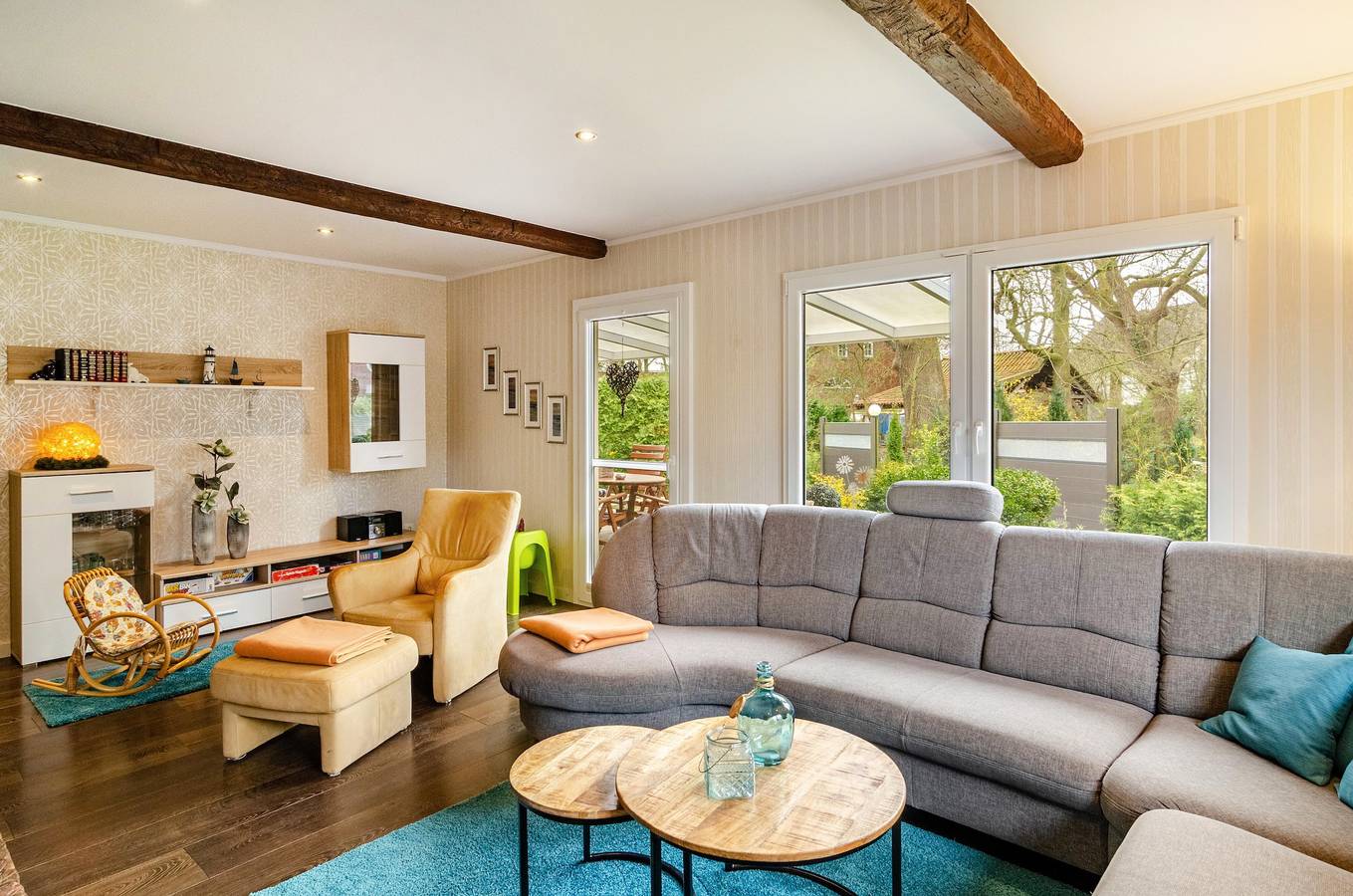 Vacation Home "Nordsee 9 Personen" with Private Terrace, Private Garden & Wi-Fi in Wangermeer, Wangerland
