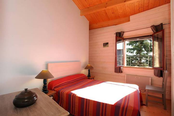 Location de vacances pour 6 personnes, avec jardin et balcon à Jujols - 2