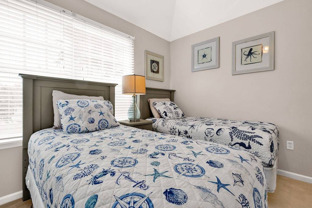 Tiny Villa, Big Ocean Views| Breathtaking Sunsets in Duck Key, Monroe County