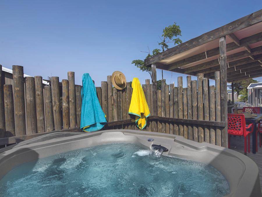 Camping Le Bel Air  - Mobilheim 4 personen - Duo Premium Jacuzzi-Serie in Château-d'Olonne, Les Sables-d'Olonne
