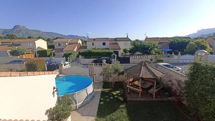 Villa pour 6 personnes, avec terrasse et piscine ainsi que jardin et vue à Aubagne