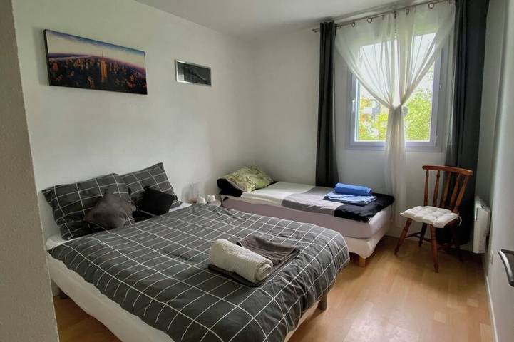 Gîte pour 6 personnes, avec piscine ainsi que terrasse et jardin, animaux acceptés à La Rivière-Saint-Sauveur - 3