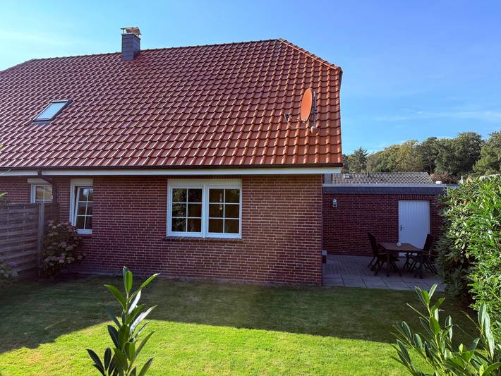 Ferienhaus für 4 Personen, mit Terrasse und Garten in Berumbur - 4