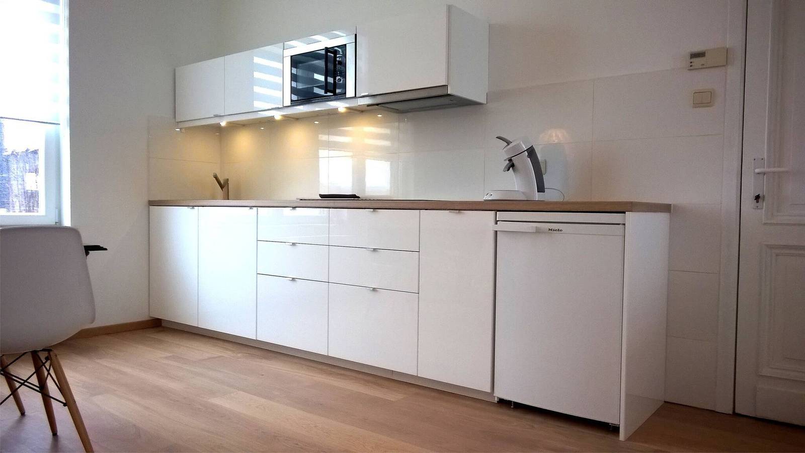 Geheel appartement, Almost White, Near Train, Metro n7688 in Anderlecht, Vlaanderen