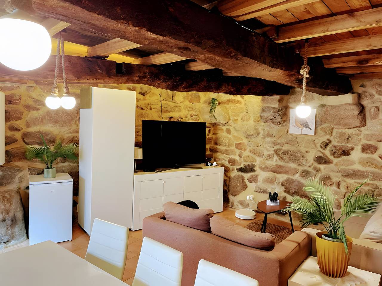 Holiday Home 'Terrado' with Mountain View, Balcony and Wi-Fi in Tourém, Gerês