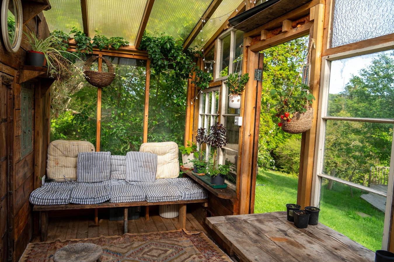 Hapus Yurt - Two Beautiful Yurts and Barn Cottage in Conwy region