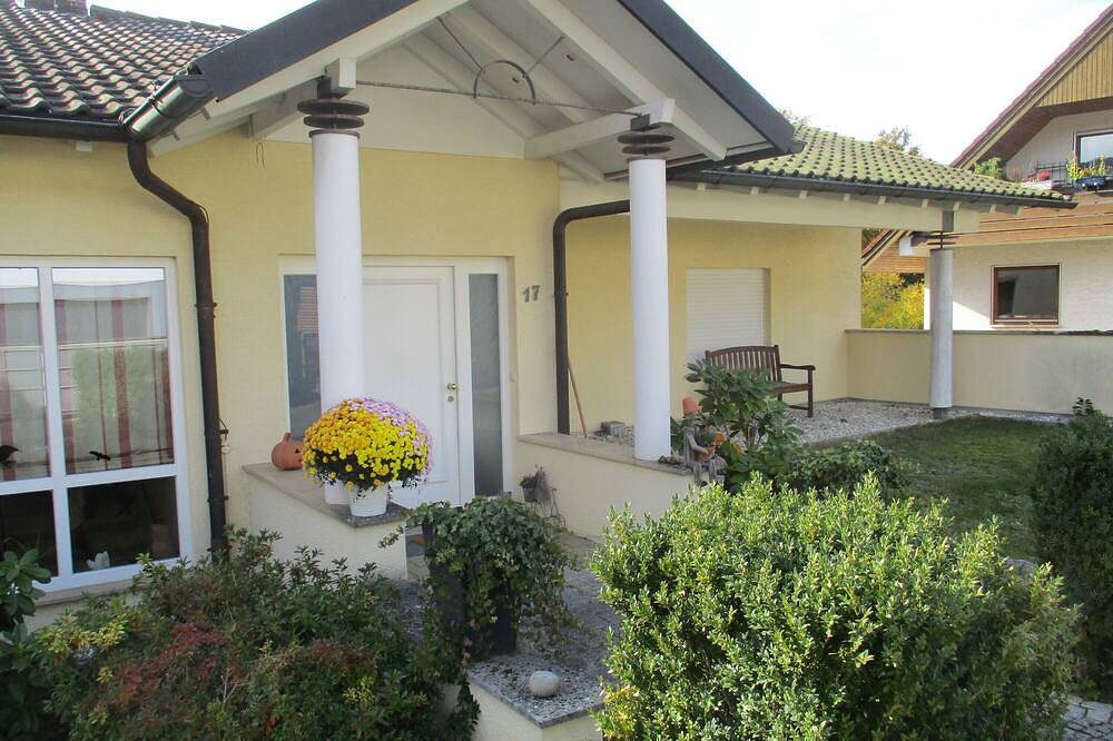 Ganze Wohnung, Ferienwohnung 'Am Sulzbach' mit Privatterrasse und Wlan in Sulzburg, Südschwarzwald