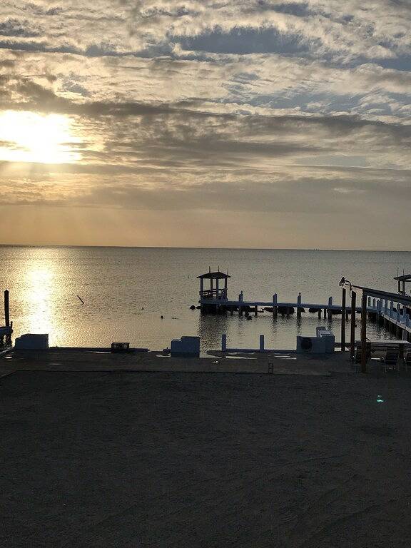 Entspannen Sie sich in Ihrem privaten Oceanfront Cottage! in Upper Matecumbe Key, Islamorada