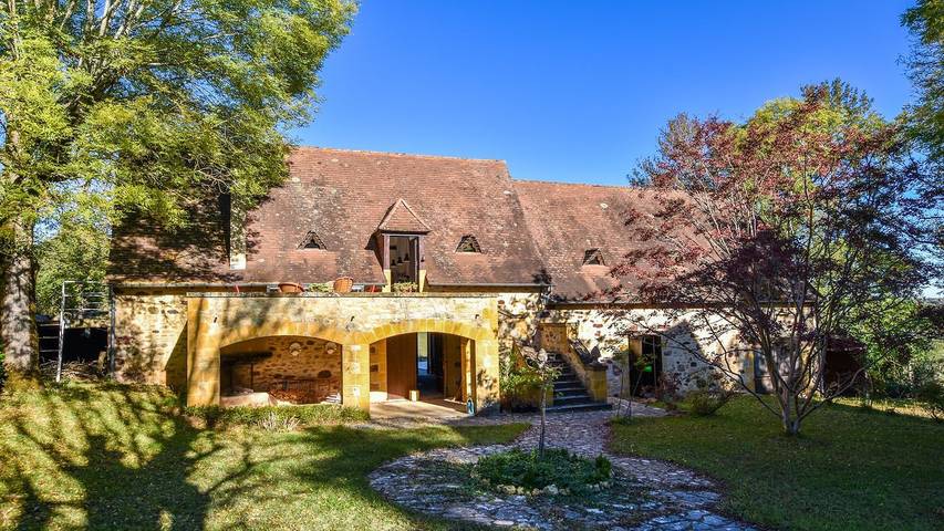 Location de vacances pour 6 personnes, avec piscine et jardin à Saint-Laurent-la-Vallée