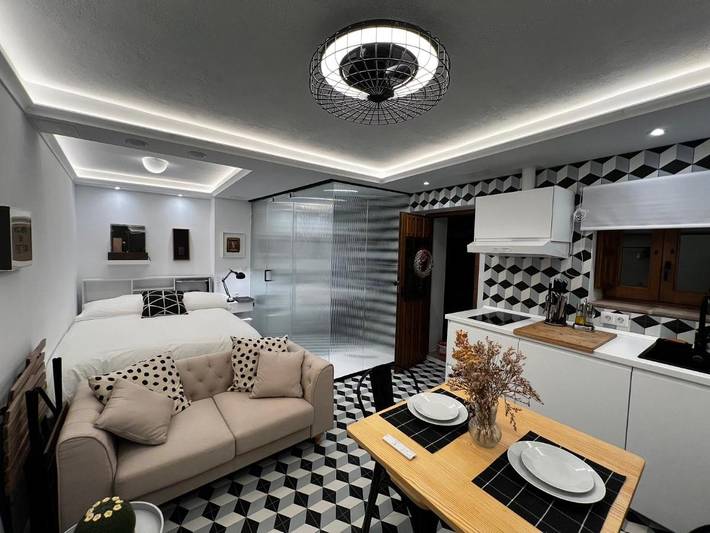 Apartament wakacyjny dla 2 osób, z Basen w Genalguacil