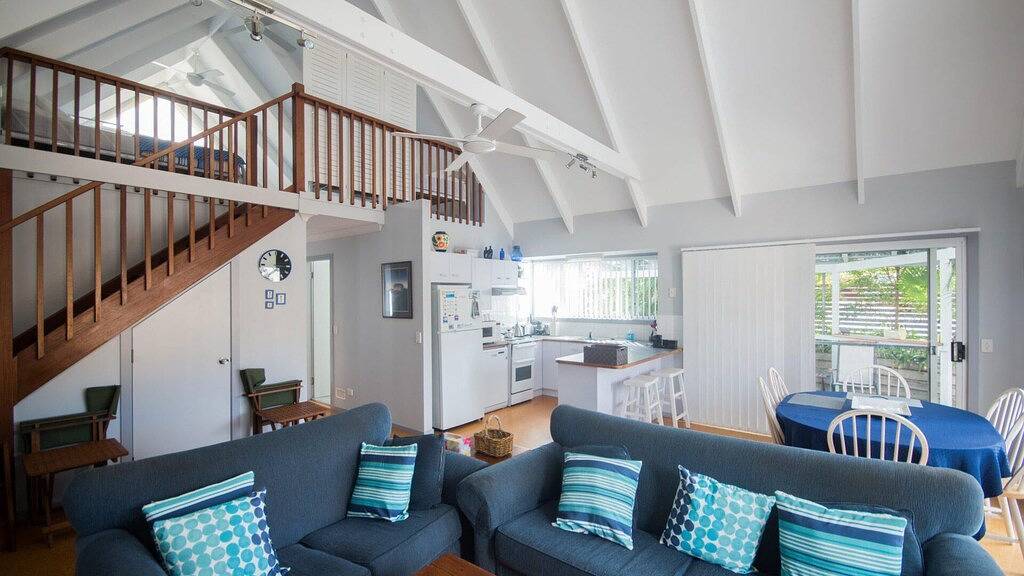 Holiday Home for 8 People in Boomerang Beach, New South Wales
