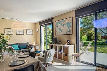 Gîte pour 6 personnes, avec terrasse ainsi que jacuzzi et jardin dans Plage du Roaliguen