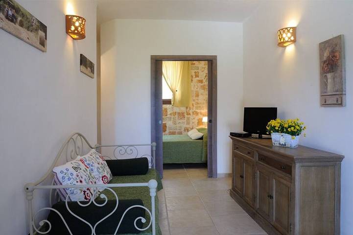 Nice Casa dei Limoni, Large Pool, private Jacuzzi, WIFi in Martina Franca, Province de Taranto
