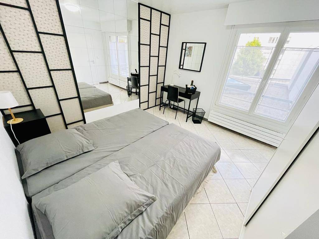 Appartement entier, Double or Twin Room in Saint-Genis-Pouilly, Gex