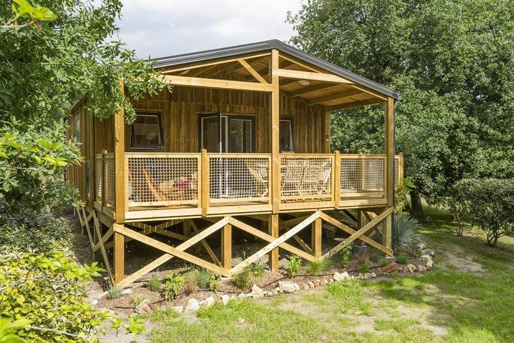 Location de vacances pour 4 personnes, avec piscine ainsi que jacuzzi et jardin à Biganos - 3