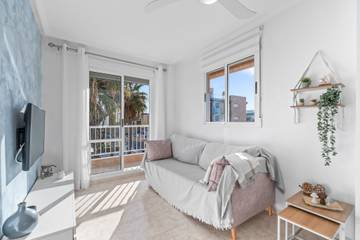 Apartment for 5 People in Punta Prima (Alicante), Torrevieja, Photo 1