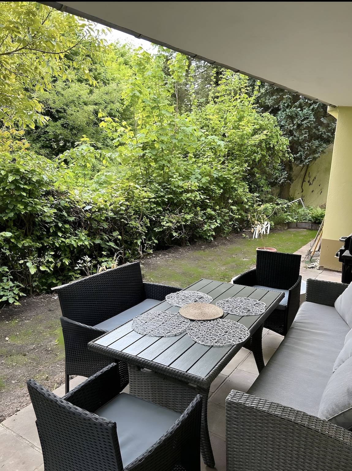 Ganze Wohnung, Apartment 'Green House' mit privater Terrasse, privatem Garten und Wlan in Neunkirchen, Saarland