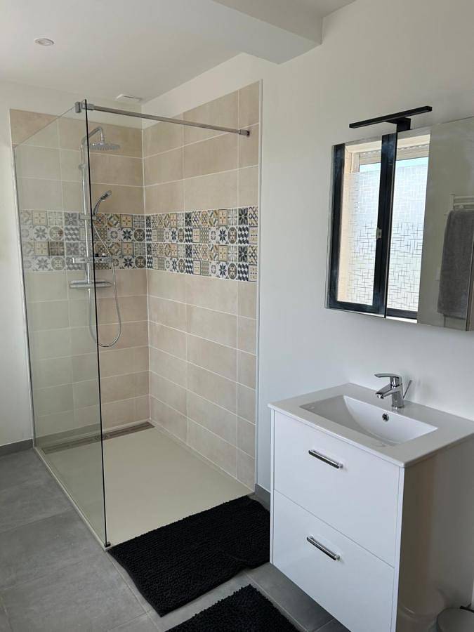 Double Room in Saulzoir, Département Nord