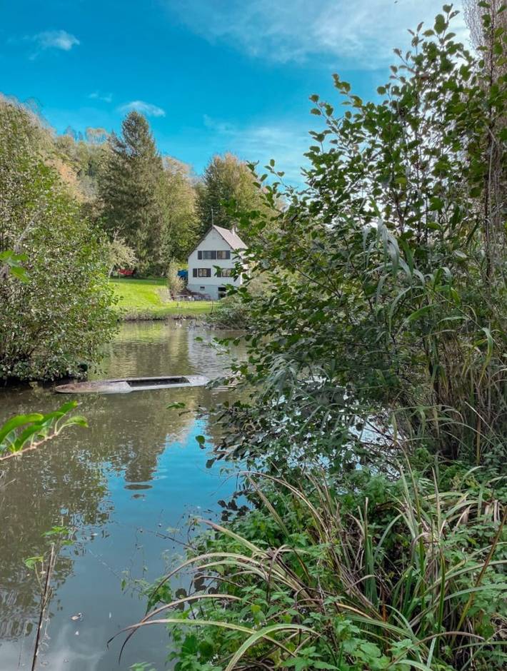 Gîte pour 6 personnes, avec vue sur le lac ainsi que jardin et terrasse à Manneville-la-Pipard