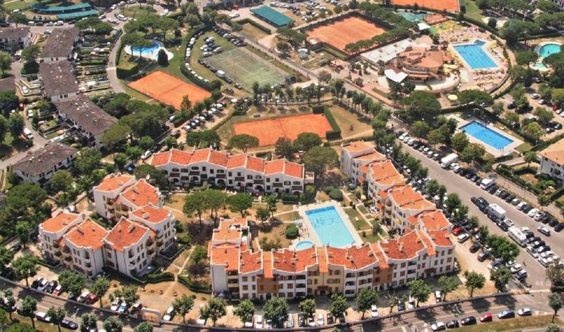 Appartamento vacanze per 6 persone, con balcone e giardino nonché piscina - 1