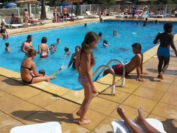 Location de vacances pour 5 personnes, avec Bassin pour enfant et Piscine à Collias