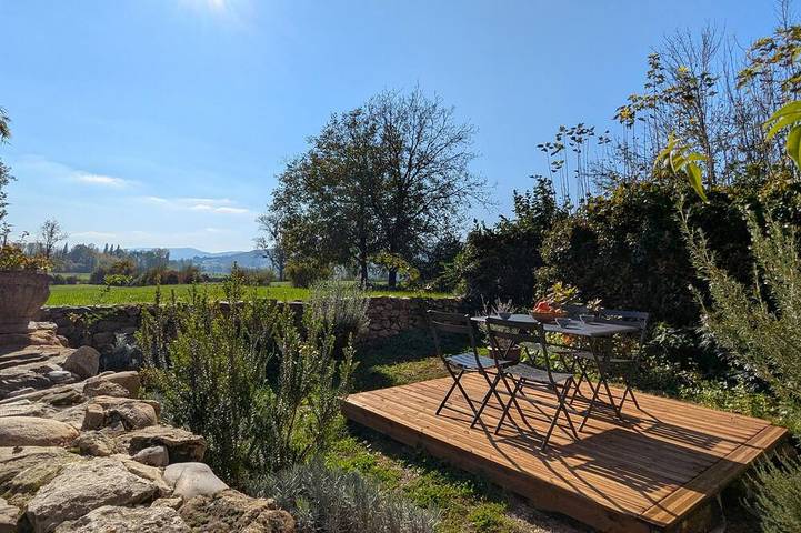 Location de vacances pour 4 personnes, avec jardin à Massignieu-de-Rives