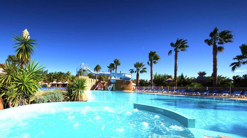 Camping für 4 Personen, mit Terrasse und Pool sowie Whirlpool in Vias Plage - 2