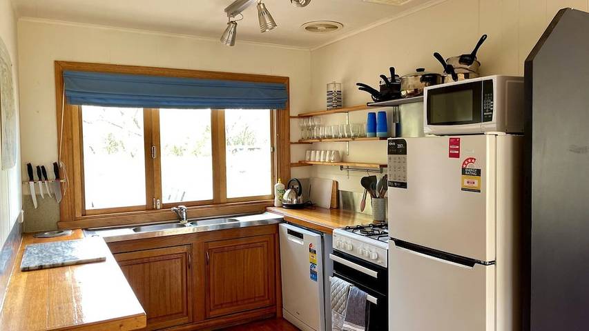 Cottage for 8 people, with garden, with pets in Gippsland