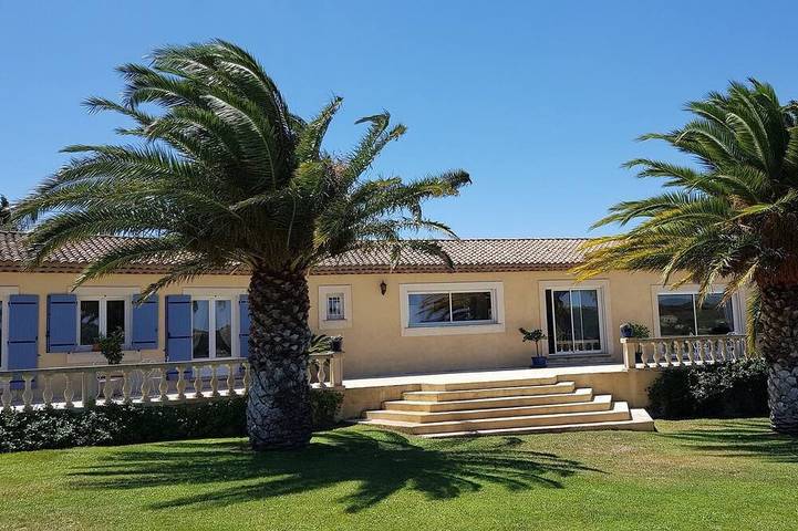 Maison provencale 2000 m2 de terrain vue imprenable sur l'étang in Istres, Côte méditerranéenne (France)