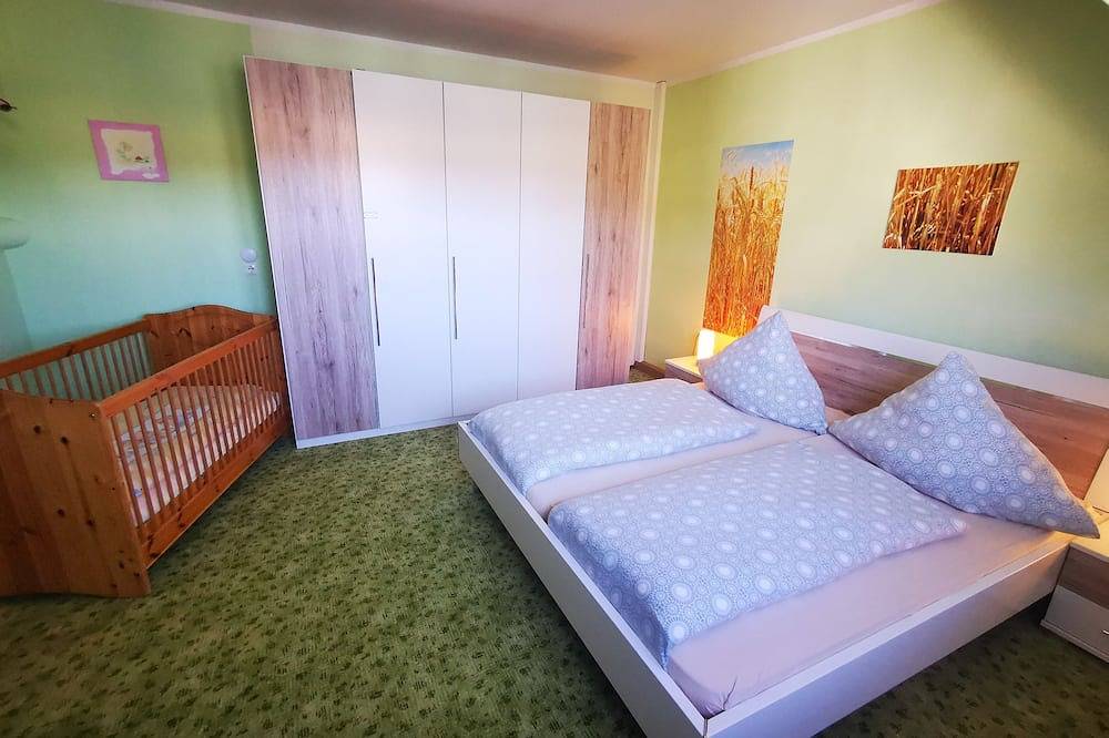 Ganze Wohnung, Ferienwohnung mit 2 Schlafzimmern in Zschorlau/Erzgebirge in Zschorlau, Erzgebirge