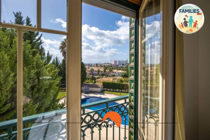Casa de férias para 6 pessoas, com piscina infantil e varanda em Monte Choro