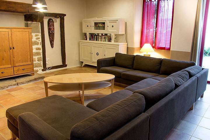 Gîte pour 15 personnes, avec jardin et piscine à Québriac - 3