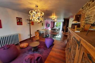 Gîte pour 14 personnes, avec jardin à Saint-Pern