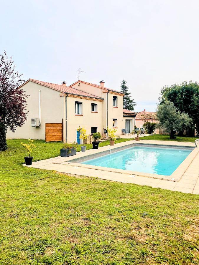 Maison de vacances pour 8 personnes, avec jardin et piscine, animaux acceptés