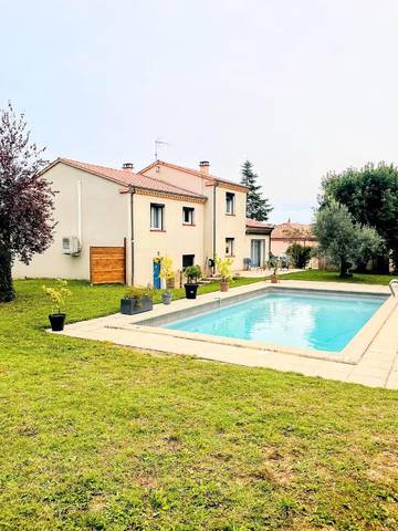 Gîte pour 8 personnes, avec piscine et jardin, animaux acceptés à Lescure-d'Albigeois