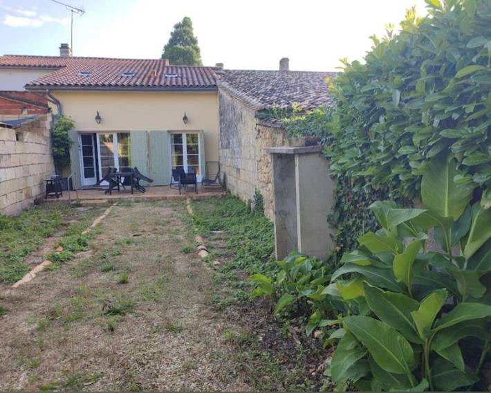 Gîte pour 3 personnes, avec vue à Petit-Palais-et-Cornemps - 3