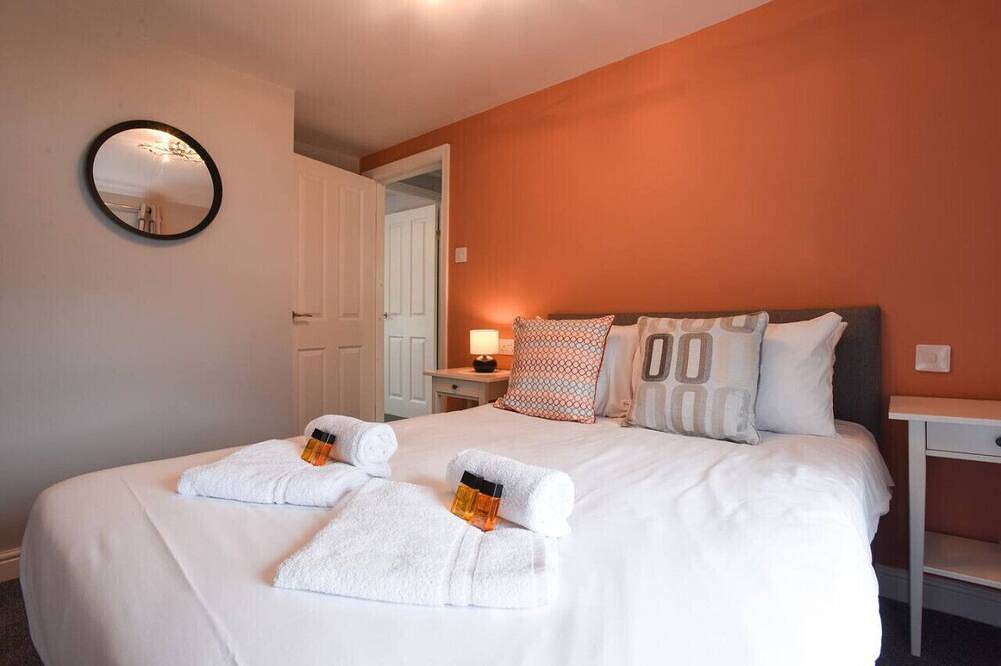 Apartamento entero, Parkside Haven | 2Br w/Off-Road Parking in Gosport, Hampshire