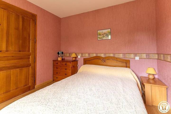 Location de vacances pour 3 personnes, avec jardin et balcon dans Plan d'eau de Vernet la Varenne - 3